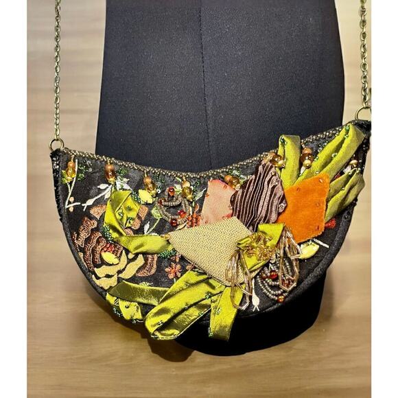 Vintage Mary Frances Silk Embroidered Floral Crossbody Bag - Picture 8 of 10